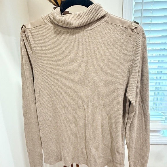 Cynthia Steffe Pullover sweater - Picture 1 of 6